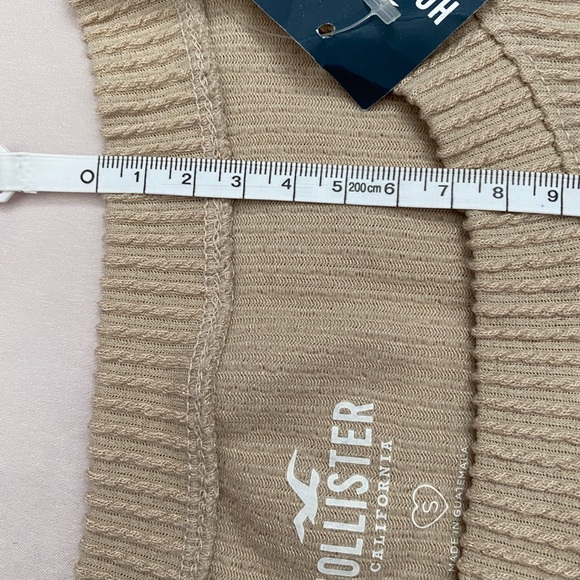 Hollister Long Sleeve Crop Top - Picture 5 of 7